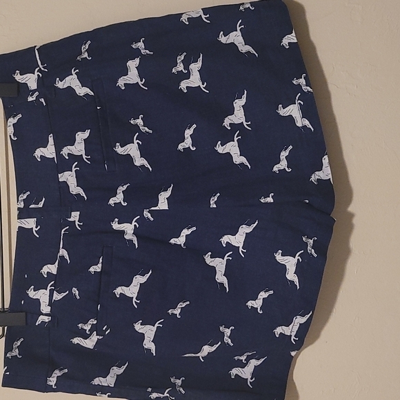 𝅺ann TAYLOR LOFT Horse/zebra novelty shorts linen blend size 4 - Picture 2 of 5